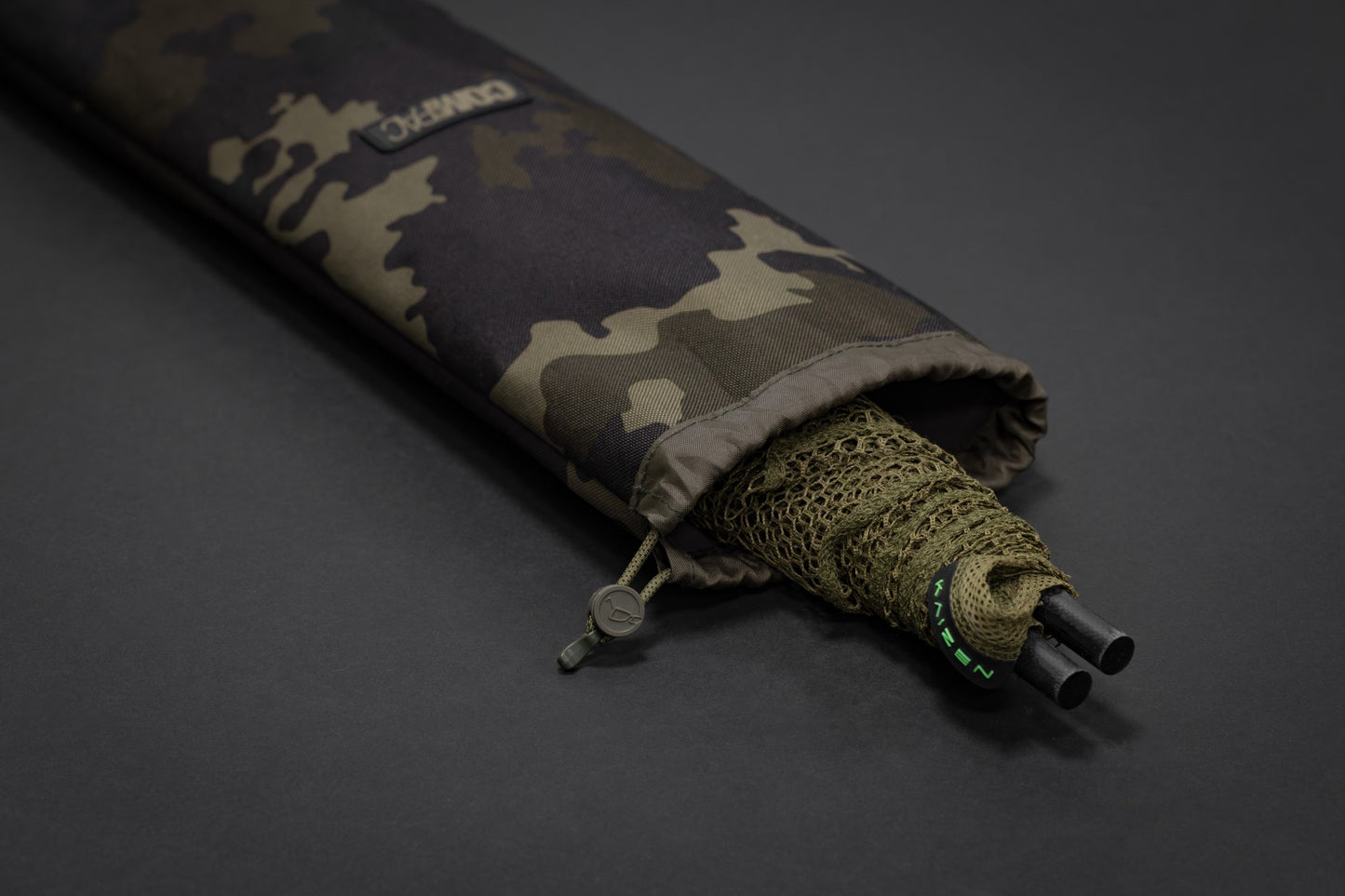 Korda - Compac Stink Sleeve 46in | Dark Kamo