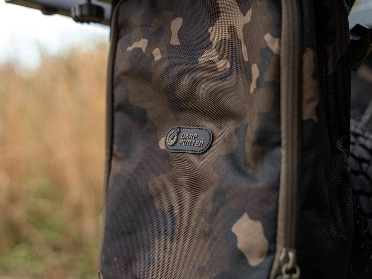 Carp Porter - Pannier Dark Kamo